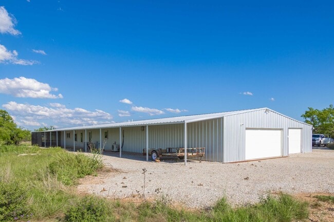 Building Photo - 970 Co Rd 256