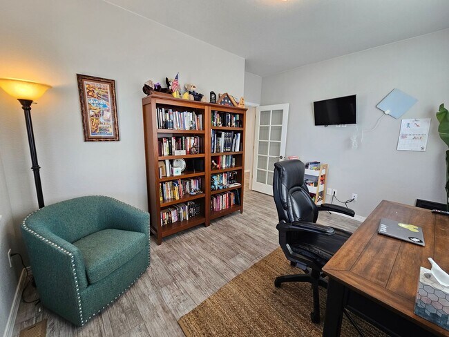 Building Photo - Beautiful 5-bedroom, 5-bathroom home in the desirable Banning Lewis Ranch community!