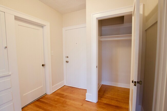 Building Photo - 6406-6414 32nd Ave NW