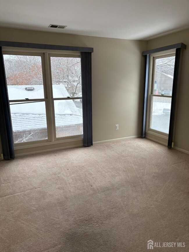 Building Photo - 92 Heather Ct