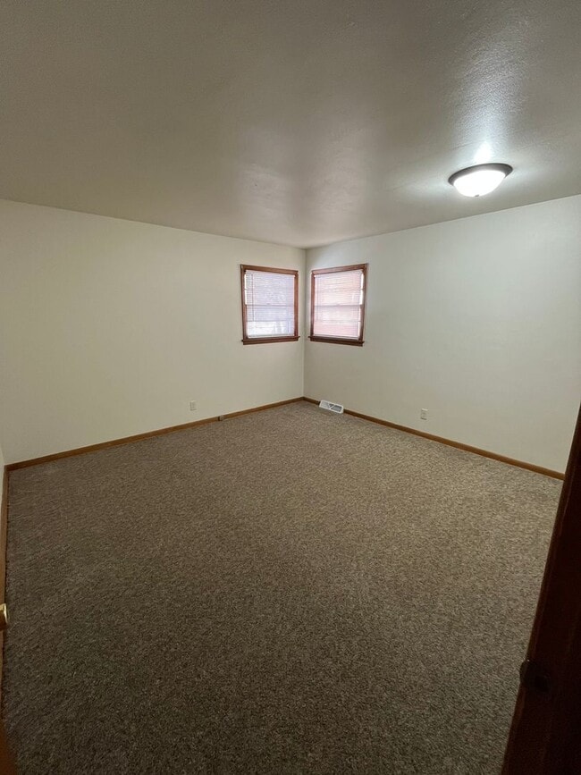 Building Photo - Holmes 2511-2513