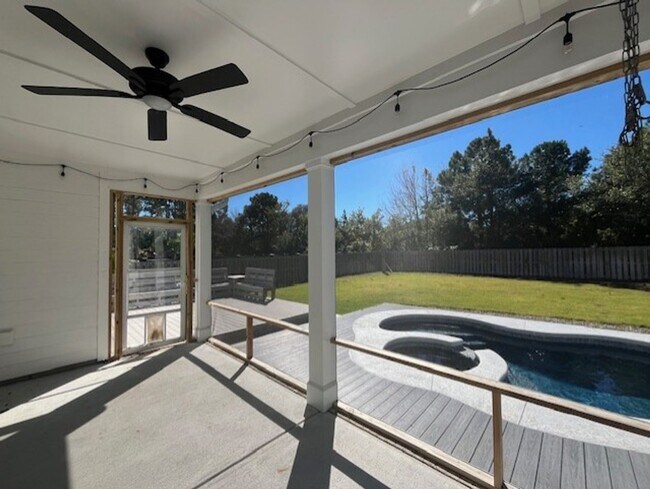 Building Photo - Experience Elegance and Privacy