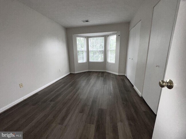 Building Photo - 121 Brookland Ct