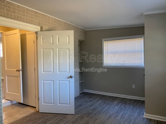 Building Photo - 3737 Dalraida Pkwy