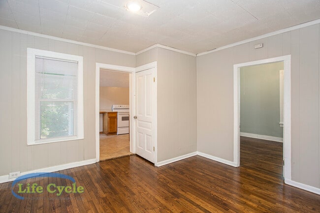 Building Photo - 243 Michigan St NW