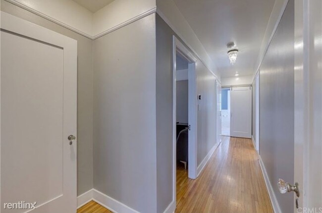 Building Photo - 3 br, 2 bath House - 221 N Berkeley Ave