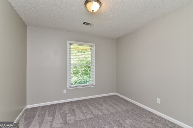 Building Photo - 353 Cimarron Way