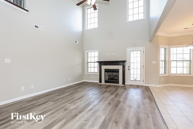 Building Photo - 1412 Kingbird Dr