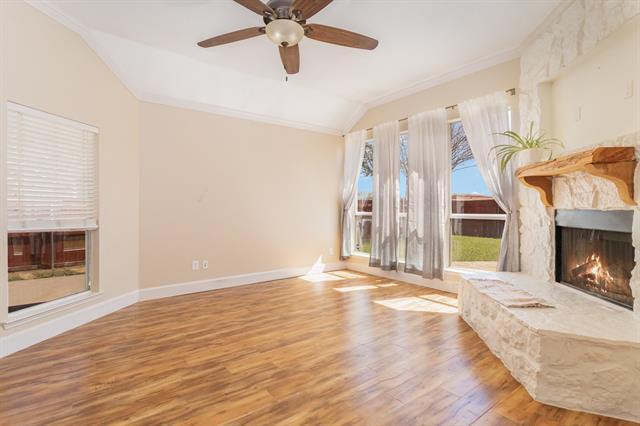 Building Photo - 3925 Oakmont Dr