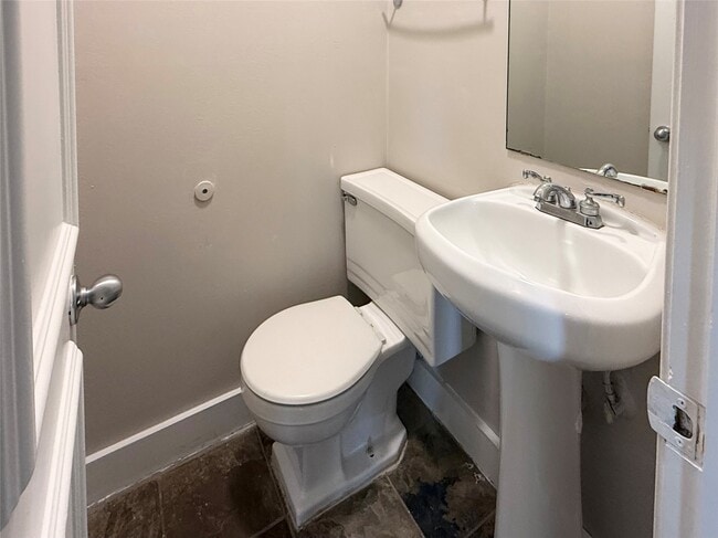 Building Photo - 1903 Portsmouth St