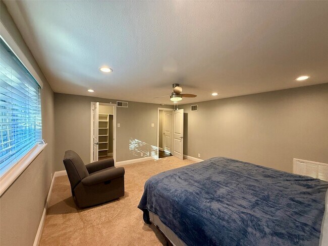 Building Photo - 13455 Mill Grove Ln