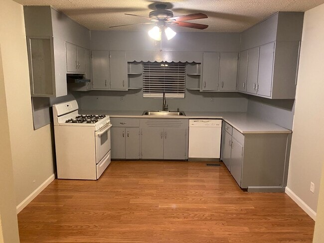 Building Photo - 4029 Stone Dr