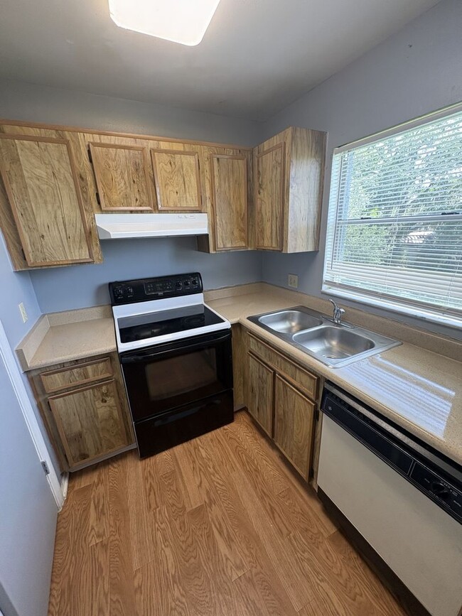 Building Photo - 4261 Pershing Pointe Pl