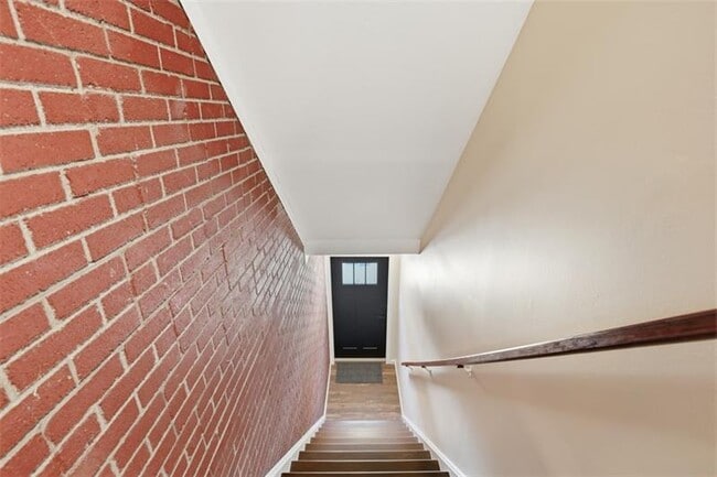 Building Photo - 342 Butler St