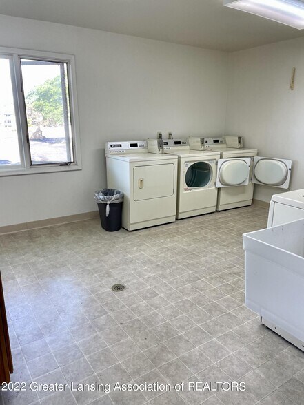 laundry - 6150 Cobblers Dr