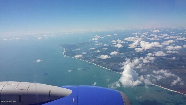 Building Photo - 208 Tin Roof Ave