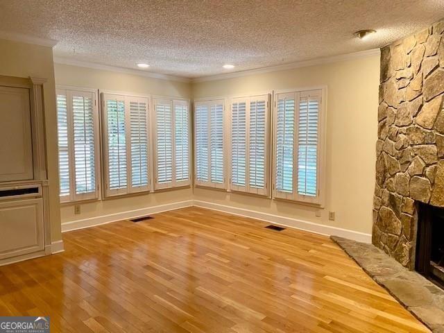 Building Photo - 625 Clear Lake Terrace