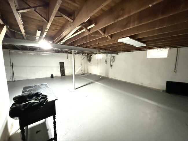 Building Photo - 1109 W Beech St