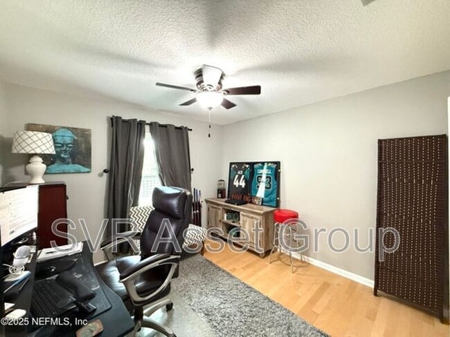 Building Photo - 12950 Deep River Way