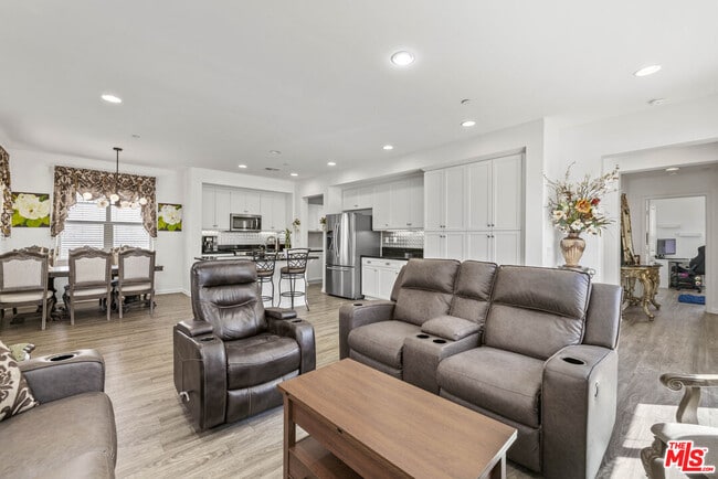 Building Photo - 21757 Bene Dr