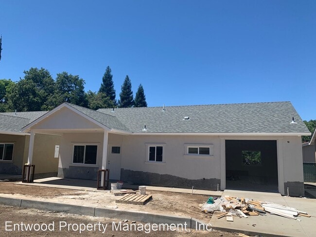 Building Photo - 2 br, 1 bath House - 832 W. 11th Avenue