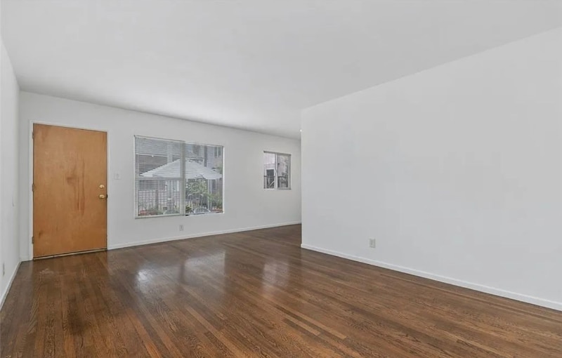 Building Photo - 1015 E Ocean Blvd