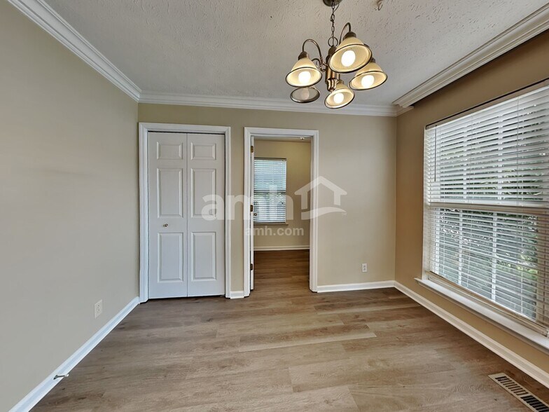 Building Photo - 107 Edgewater Pl