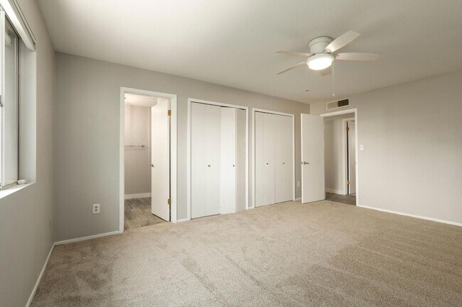 Building Photo - 14237 N 34th Way