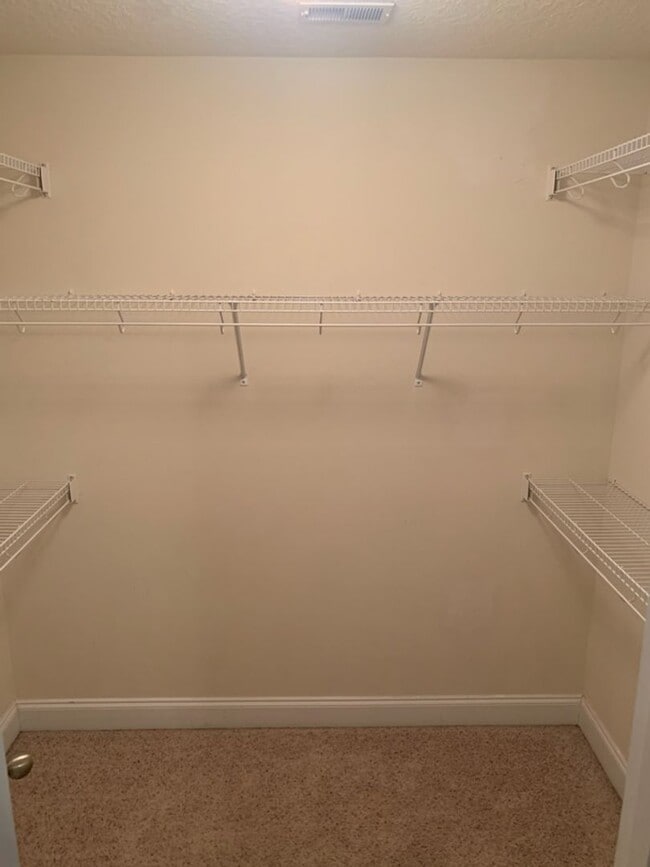 Building Photo - Stunning 3-Bedroom Home in Parish Crossing - Available for Rent