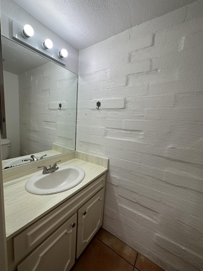 1351 E Fort Lowell Rd 1351 E Fort Lowell Rd Tucson AZ 85719