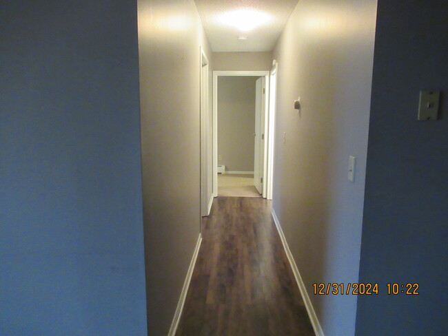 Hallway - 2220 Valleyhigh Dr NW