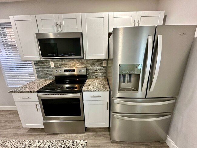 Building Photo - Beautifully rehabbed unit in Tower Grove S...
