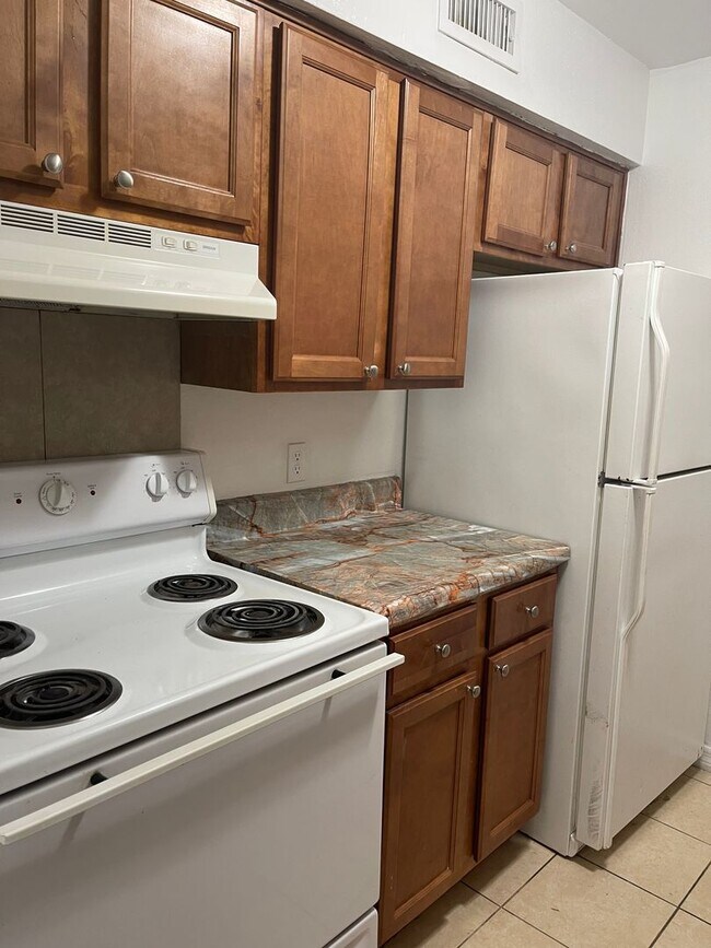 Building Photo - 2 Bed / 2 Bath Condo. In Altamonte Springs, Coming Soon !