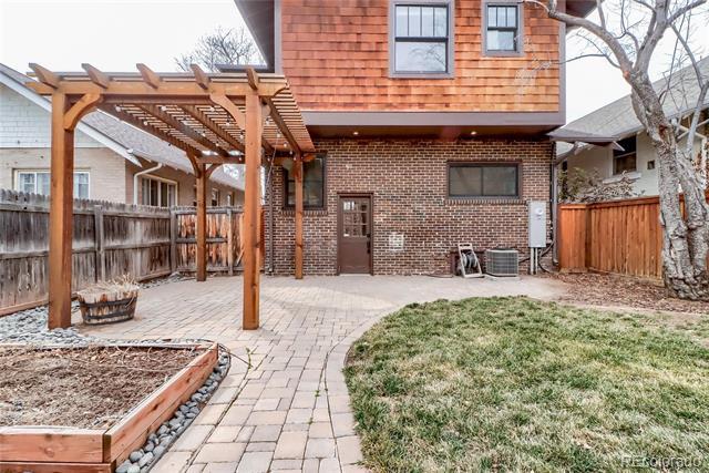 Building Photo - 458 S Ogden St