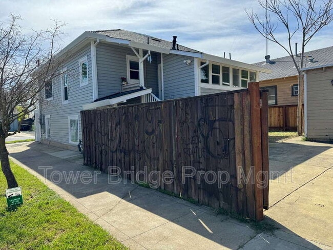 Building Photo - 3897 7th Ave