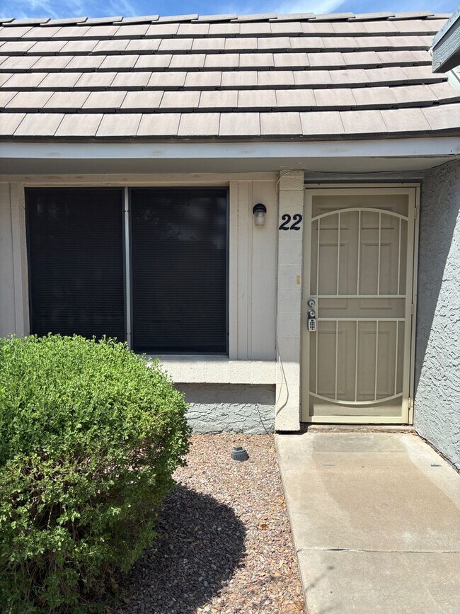 Building Photo - 1050 S Stapley Dr