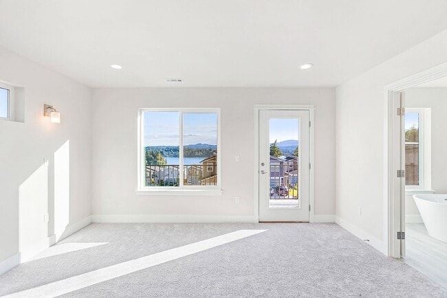 Building Photo - New Construction with a Water View