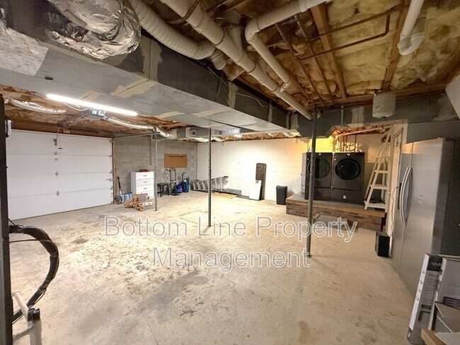 Building Photo - 4050 Leafmore St