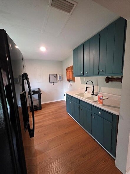 Building Photo - 404 Havens St