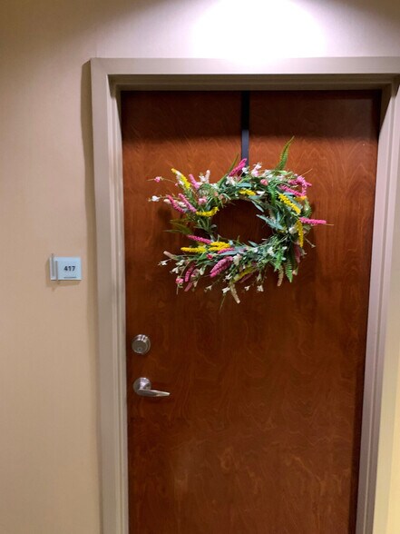 Building Photo - 475 S Church St