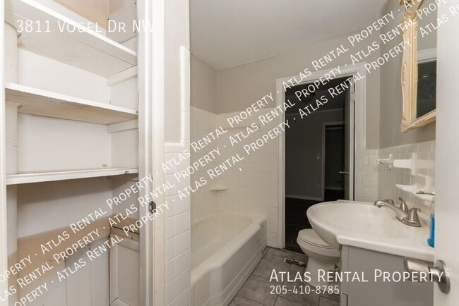 Building Photo - 3811 Vogel Dr NW