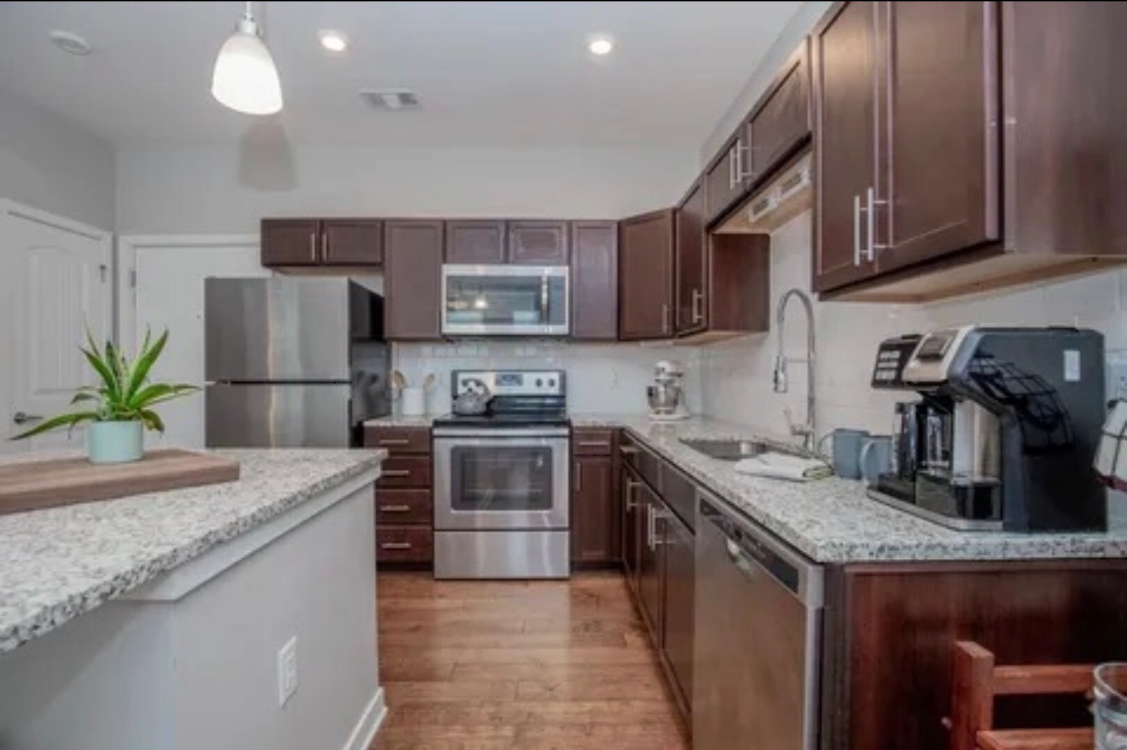 Building Photo - 1118 Litton Ave