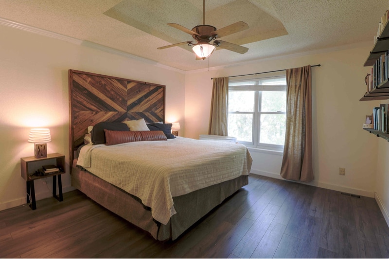 Building Photo - 2080 Oakcrest Cir