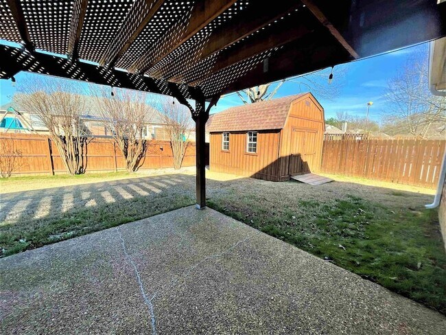 Building Photo - 11652 Belle Manor Dr