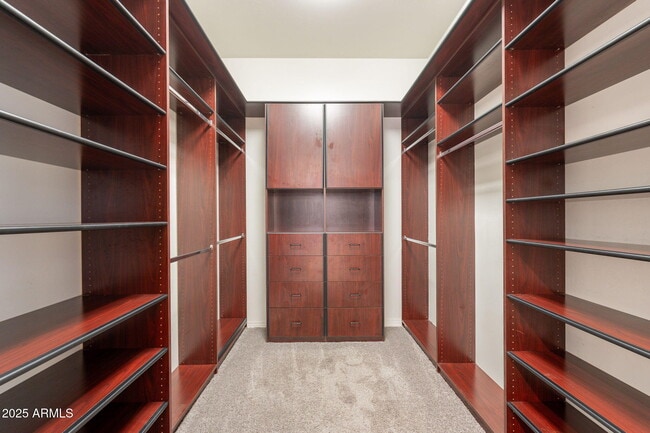Building Photo - 6294 E Wilshire Dr