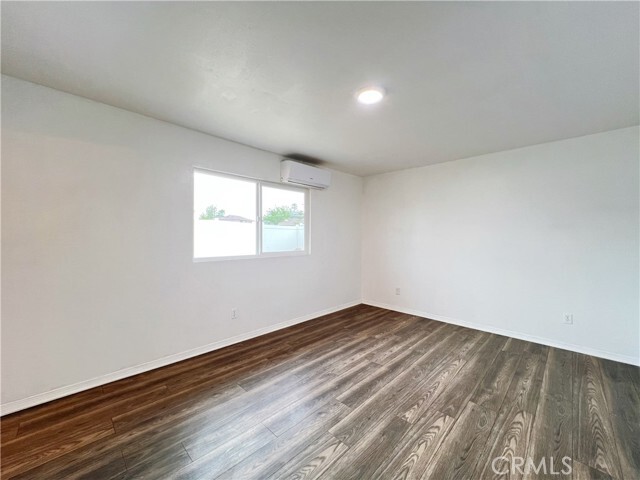 Building Photo - 9228 Oleander Ave