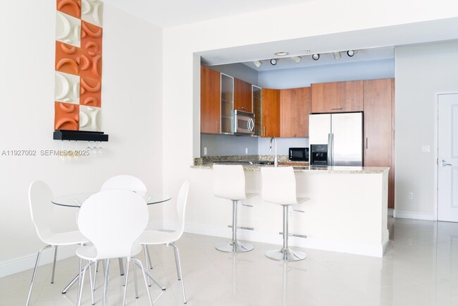 Building Photo - 1945 S Ocean Dr