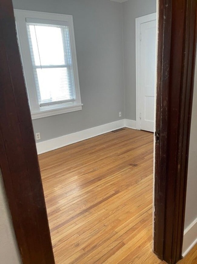 Building Photo - 2919 Jones St