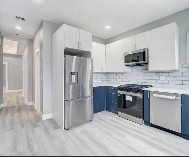 Building Photo - 20 W 49th St