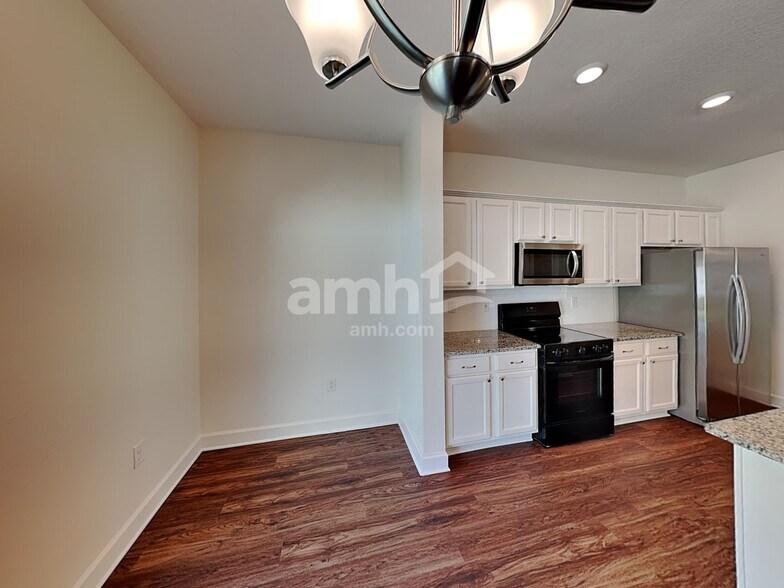 Building Photo - 4615 Reisswood Loop